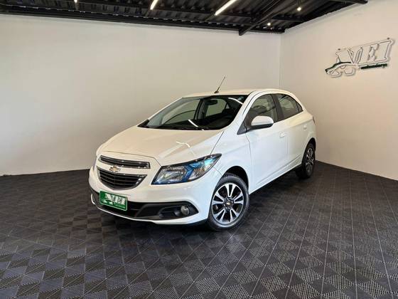 CHEVROLET ONIX 1.4 MPFI LTZ 8V FLEX 4P AUTOMÁTICO